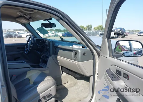 2004 Chevrolet Suburban 1500 Lt из США, поврежденный, VIN 3GNFK16Z94G133980